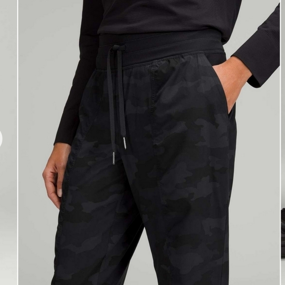 Lululemon Dance Studio Mid-Rise Jogger Heritage 365 Camo Deep Coal Black 8 Swift - Picture 3 of 11